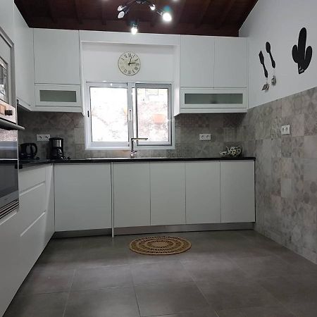 Join Our Relaxed House Near The Beach - Mosteiros Mosteiros  Exterior photo