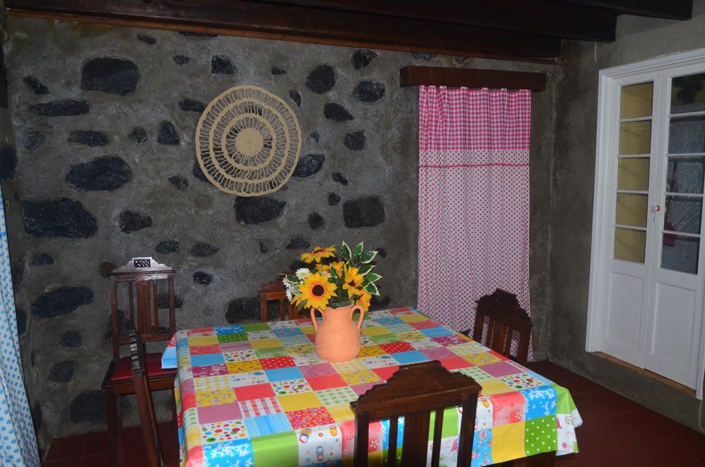 Join Our Relaxed House Near The Beach - Mosteiros Mosteiros  Exterior photo