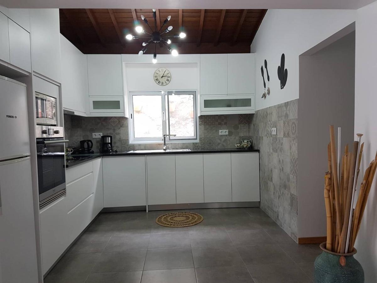 Join Our Relaxed House Near The Beach - Mosteiros Mosteiros  Exterior photo
